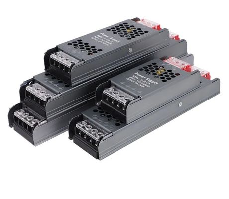 إمدادات الطاقة الرقيقة للغاية 12V / 24V 60W 100W 150W محرك LED التبديل إمدادات الطاقة لقطاع LED الخفيفة صندوق القصدير