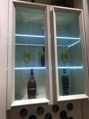 Modern Warm 3500K 900LM Sliver / Black Aluminum Single Glass Shelf Light للزجاج من 6 إلى 8 مم